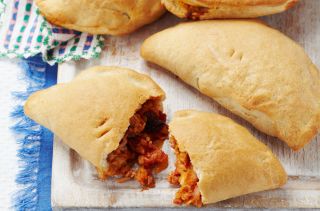 Calzone de thon et tomates