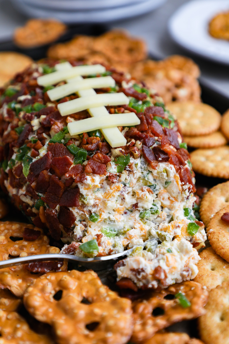 Boule de fromage de football Jalapeño Popper