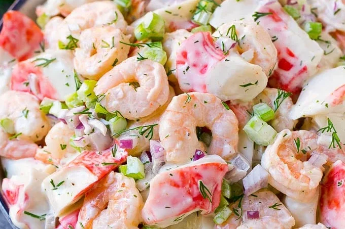 Salade crémeuse de crabe et crevettes