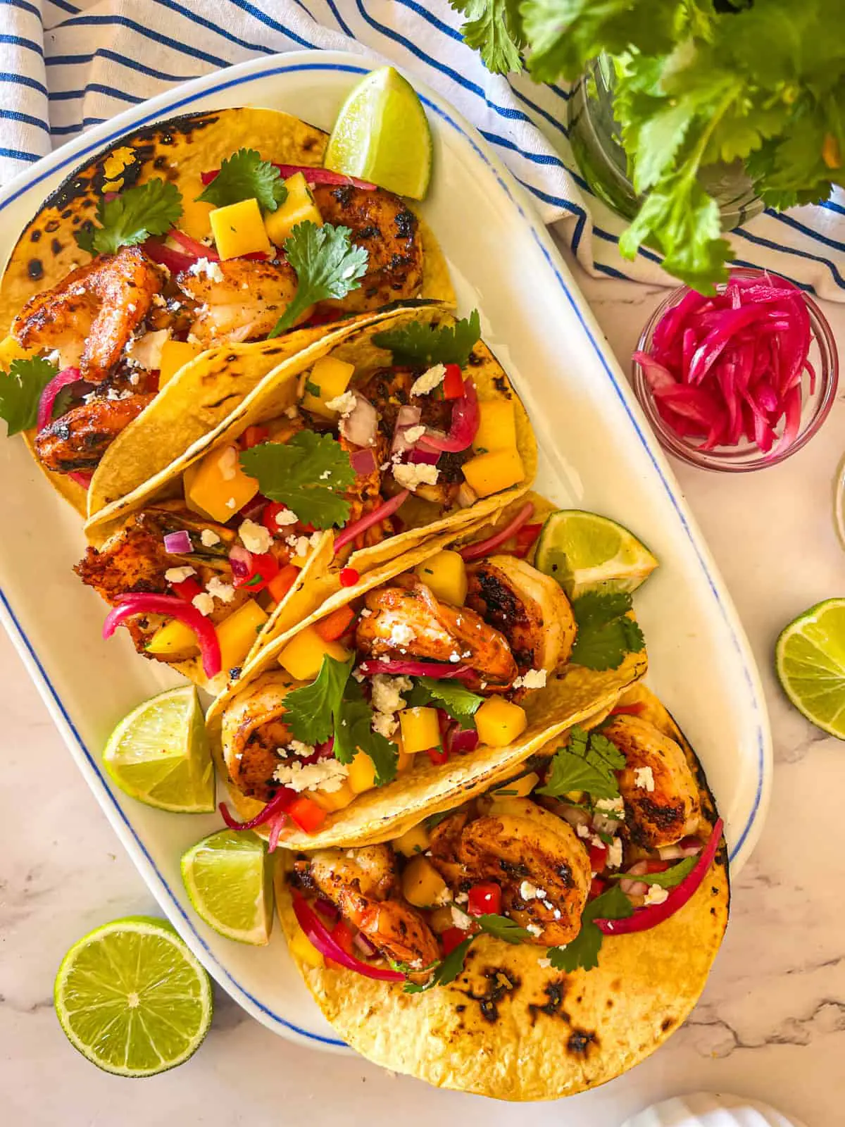 Tacos aux crevettes noircies