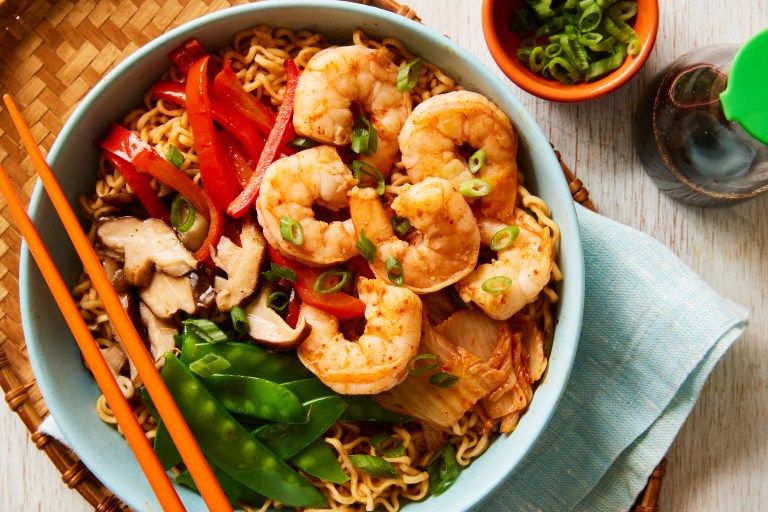 Bol de ramen coréen aux crevettes