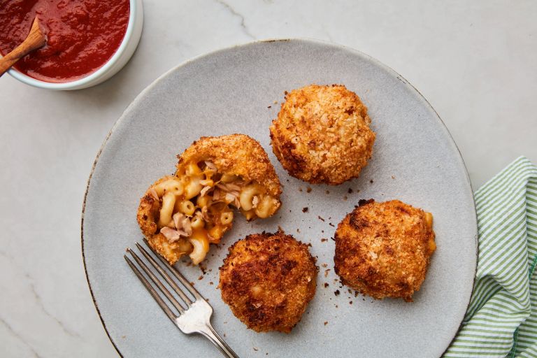 Bouchées de macaroni au thon à la friteuse à air