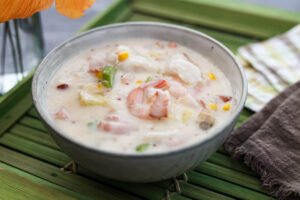 Chowder de fruits de mer de patates douces - ang sarap