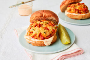 Le meilleur dîner facile: Burgers de homard aux frites à air