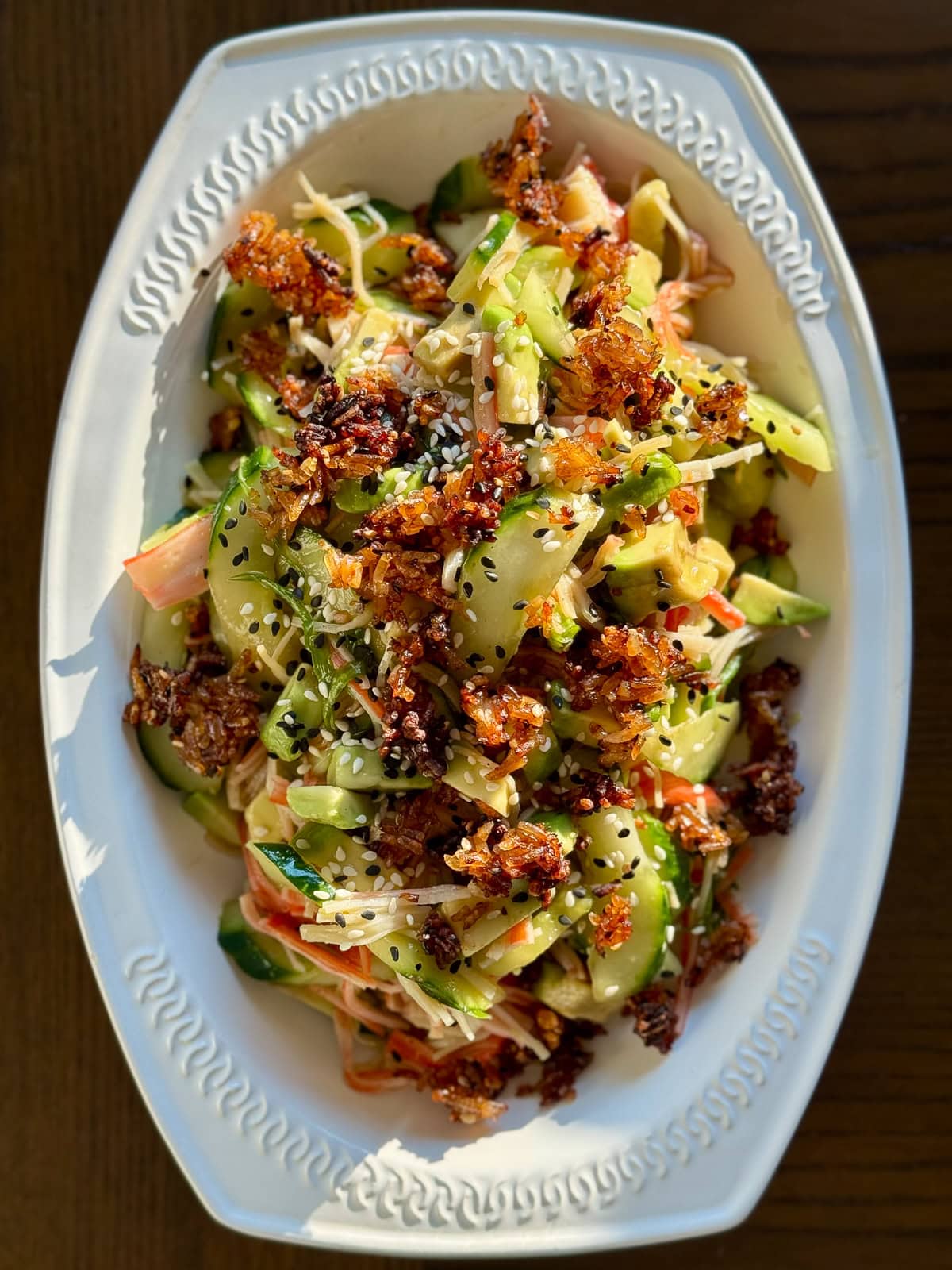 Salade de concombre roulé californien