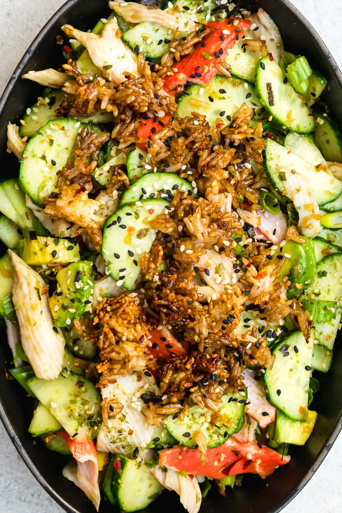 Salade de concombre au surimi et à l'avocat