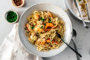 Les MEILLEURES pâtes au homard et à l'ail · je suis un blog culinaire