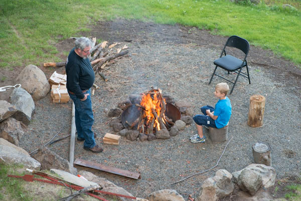 Du temps humain, plus tard, McGyver nous a lu quelques chapitres du Livre de la Jungle autour du feu.