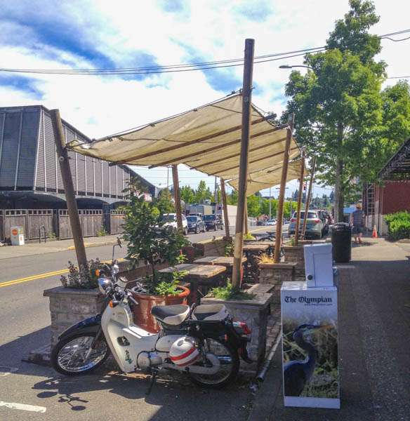 J'aime la façon dont Olympia essaie d'utiliser judicieusement son espace limité au centre-ville.