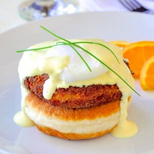 Crab Cakes Eggs Benedict - le favori de Terre-Neuve : Toutons !