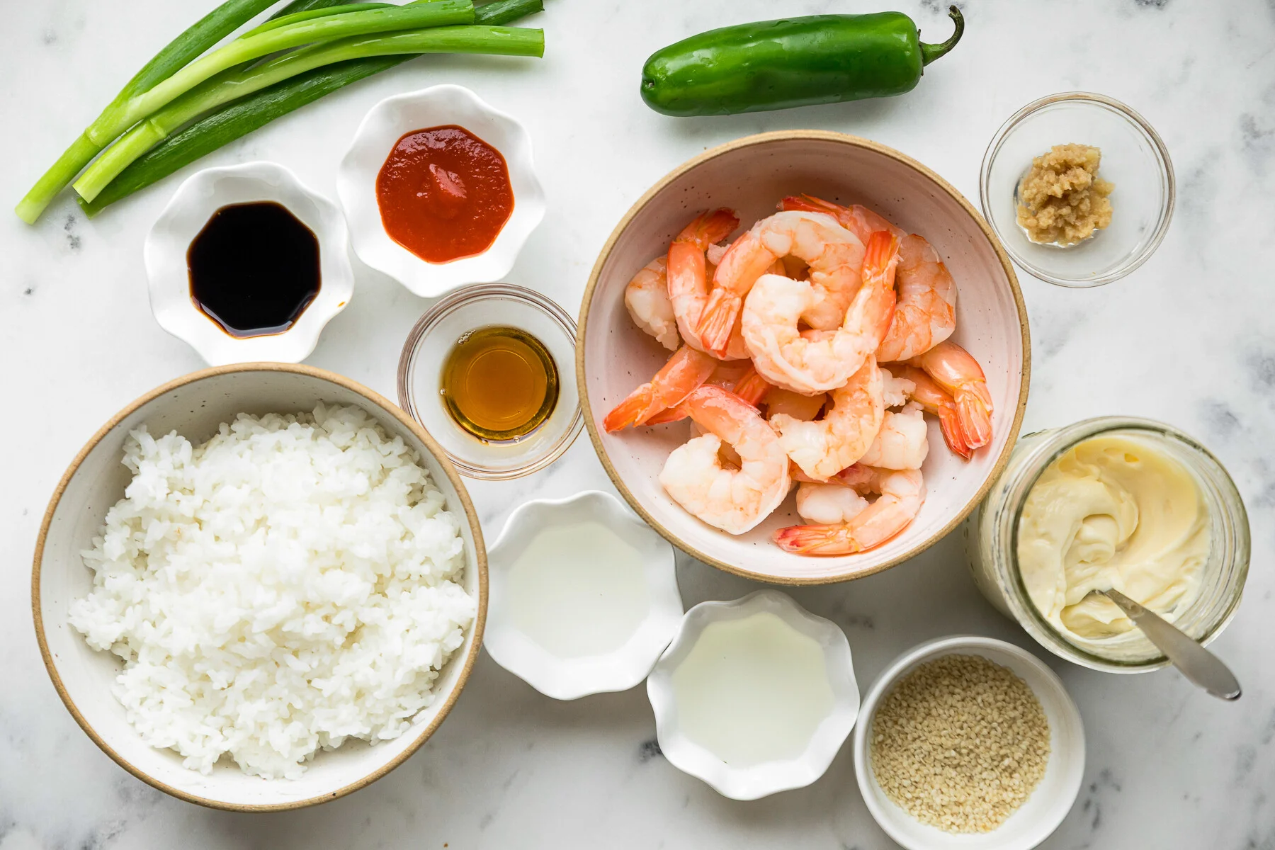 crevettes, riz, jalapeno, sriracha