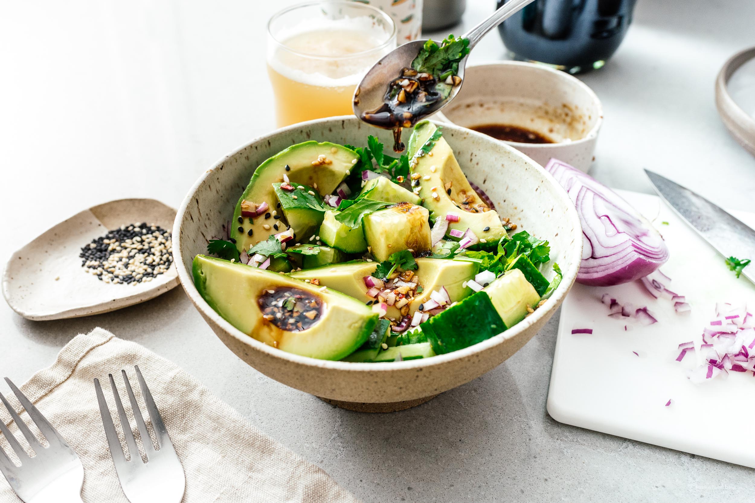 Salade chinoise d'avocat et de concombre | www.iamafoodblog.com