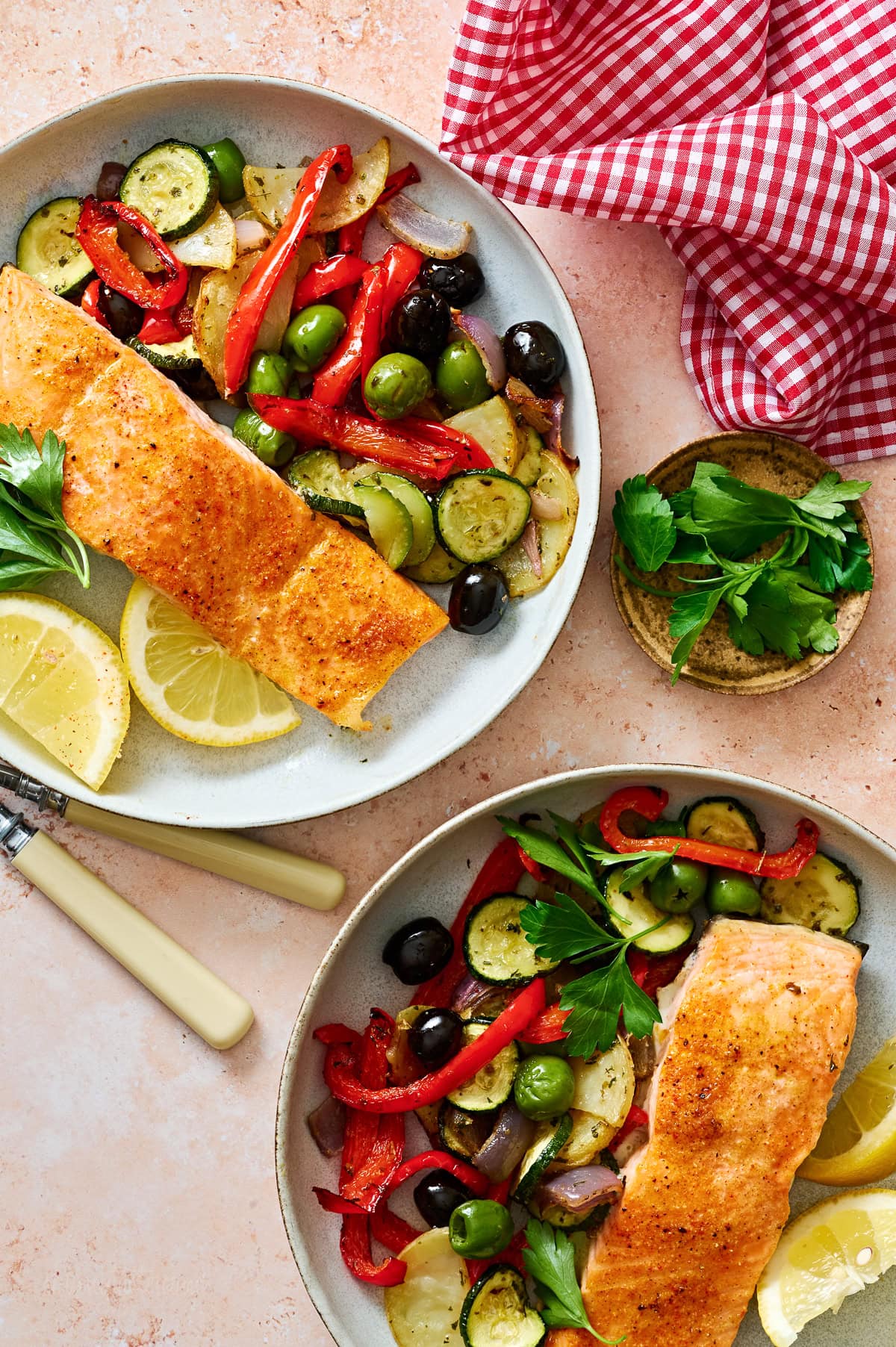Saumon méditerranéen et légumes