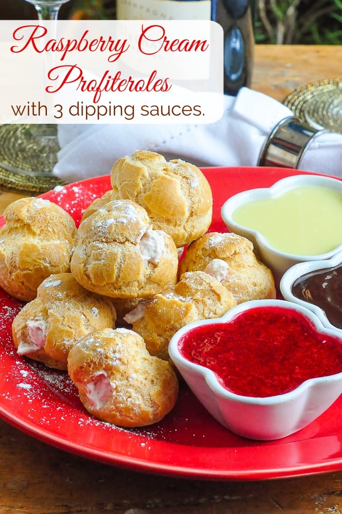 Photo de Profiteroles à la crème de framboise avec texte de titre ajouté pour Pinterest