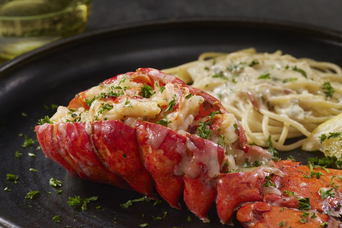 Comment-cuisiner-une-queue-de-homard-techniques-pour-les-occasions