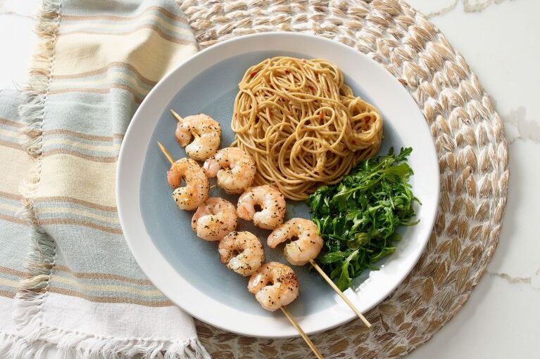 Crevettes grillées et pâtes au citron