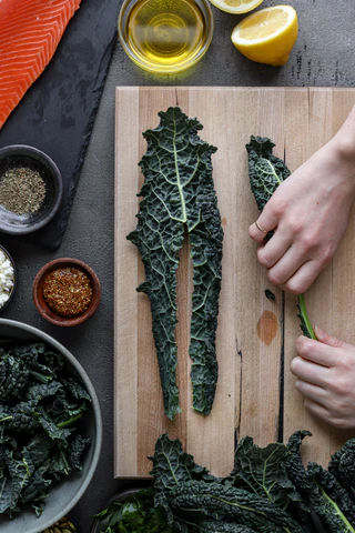 Salade de saumon et chou kale au kamut
