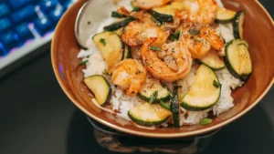 Crevettes sautées à l'orange, au miel et au brocoli