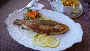 La truite, plat d'hiver incontournable des gourmets de Peshawar