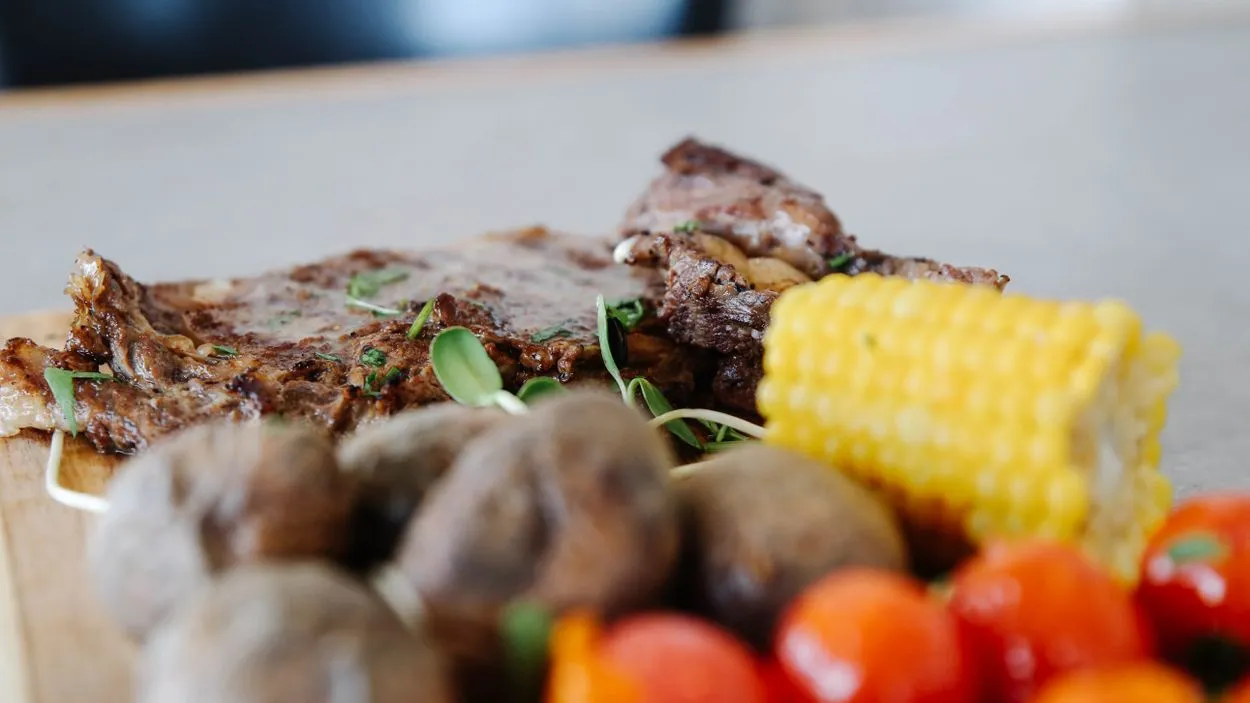 Plateau surf and turf à partager, un dîner romantique pour deux