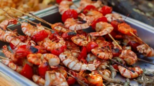 Brochettes de crevettes au curry rouge et autres idées de plats de chefs